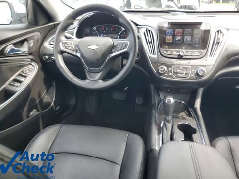 Used 2017 Chevrolet Malibu LT w/ Leather Package FWD image 18