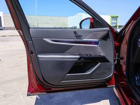 Used 2023 BMW 740i RWD image 23