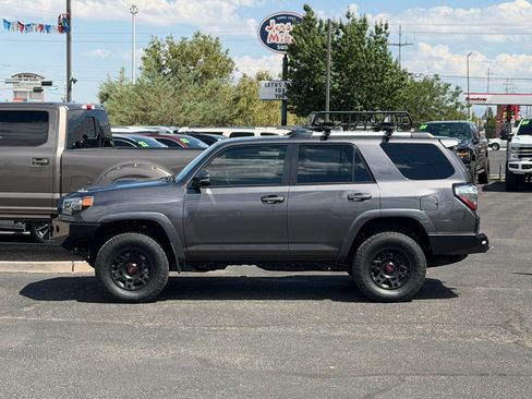 Used 2016 Toyota 4Runner Trail Premium AWD/4WD image 2