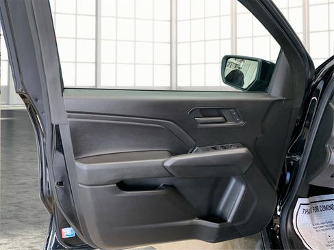 Used 2023 Chevrolet Colorado Trail Boss w/ Technology Package image 18