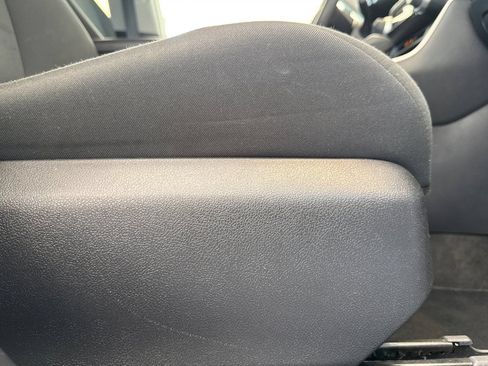 Used 2021 Toyota RAV4 LE FWD image 23