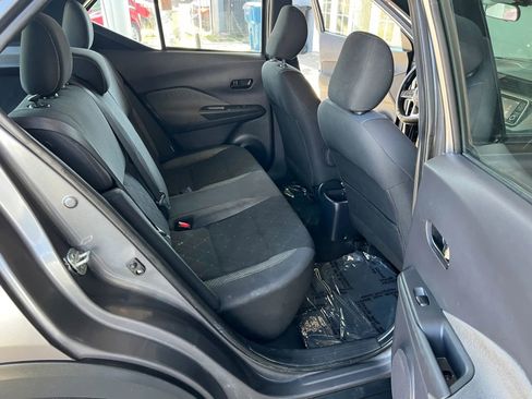 Used 2020 Nissan Kicks S FWD image 12