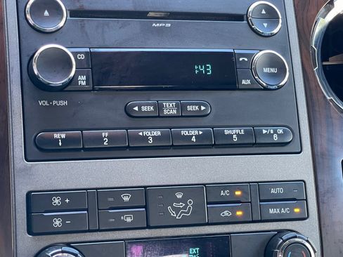 Used 2012 Ford F250 Lariat image 32