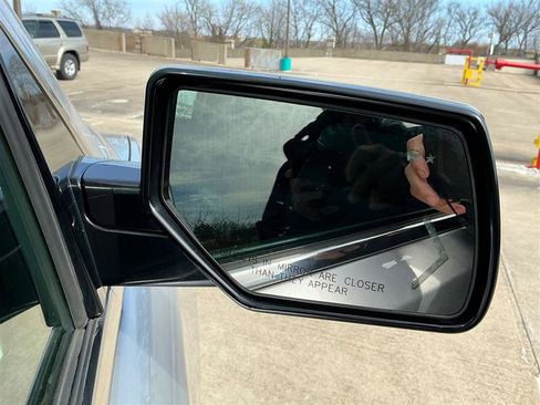 Used 2016 Chevrolet Tahoe LT image 16