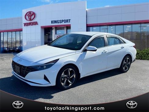 Used 2023 Hyundai Elantra SEL w/ Convenience Package image 1