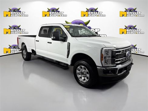 Used 2024 Ford F250 XLT image 3