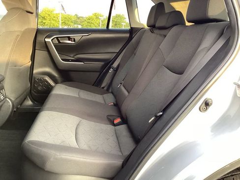 Used 2025 Toyota RAV4 XLE AWD/4WD image 14