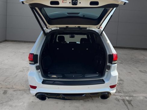 Used 2018 Jeep Grand Cherokee SRT w/ Trailer Tow Group IV AWD/4WD image 19