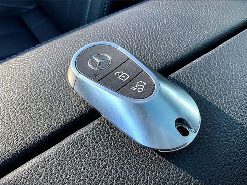 Used 2025 Mercedes-Benz CLE 300 4MATIC Coupe image 11