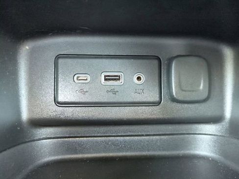 Used 2022 Chevrolet Equinox LT image 22