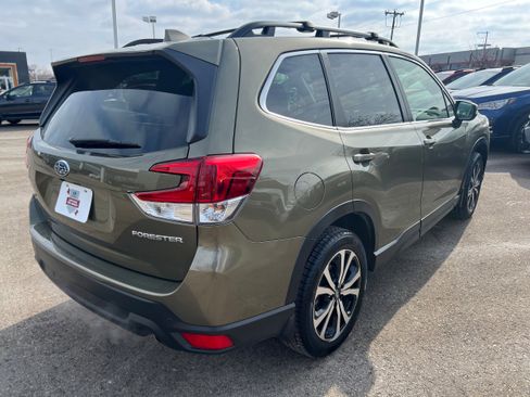 Certified 2023 Subaru Forester Limited image 7