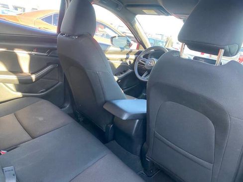 Used 2022 MAZDA MAZDA3 s FWD image 16