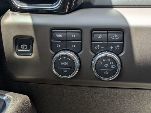 Used 2025 GMC Sierra 1500 Denali AWD/4WD image 21