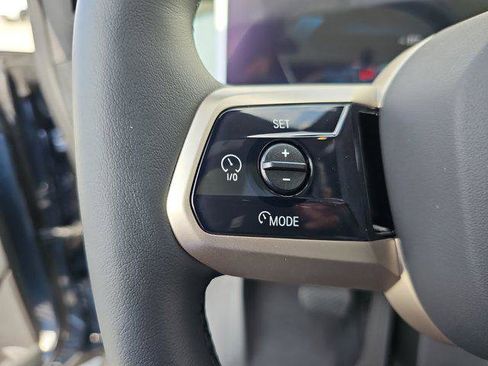 New 2026 BMW iX xDrive60 w/ Premium Package image 17