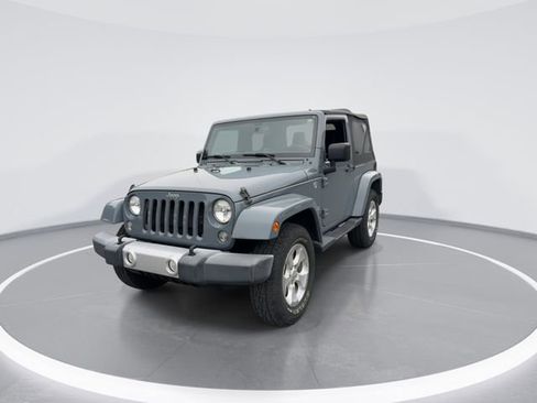 Used 2015 Jeep Wrangler Sahara AWD/4WD image 4