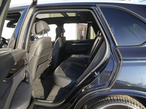 Used 2017 BMW X5 xDrive50i image 29