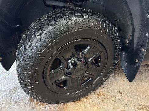 Used 2016 Toyota Tundra SR AWD/4WD image 4