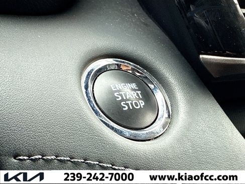 Used 2022 Toyota Highlander XLE image 38