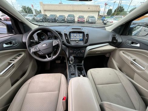 Used 2018 Ford Escape SE w/ SE Sync 3 Package FWD image 7