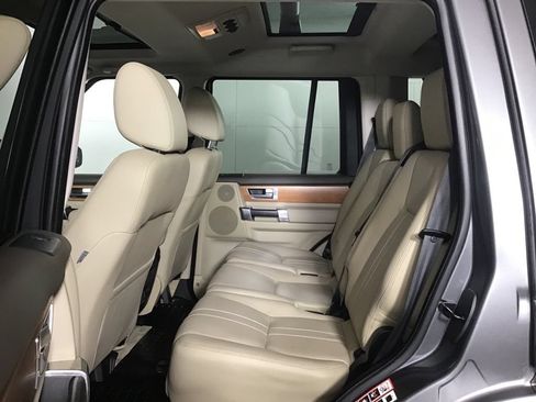 Used 2015 Land Rover LR4 HSE AWD/4WD image 28