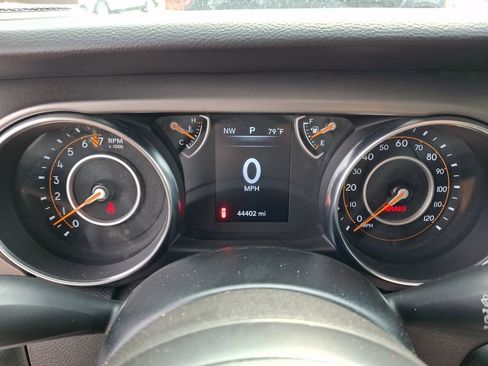 Used 2022 Jeep Wrangler Sport AWD/4WD image 24