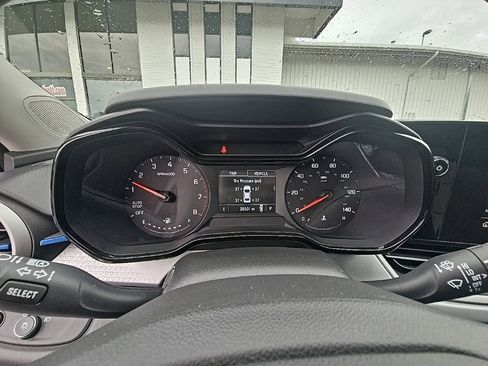 Used 2024 Chevrolet Trax LS image 13