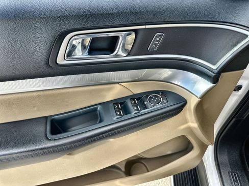 Used 2016 Ford Explorer XLT w/ Equipment Group 202A image 23