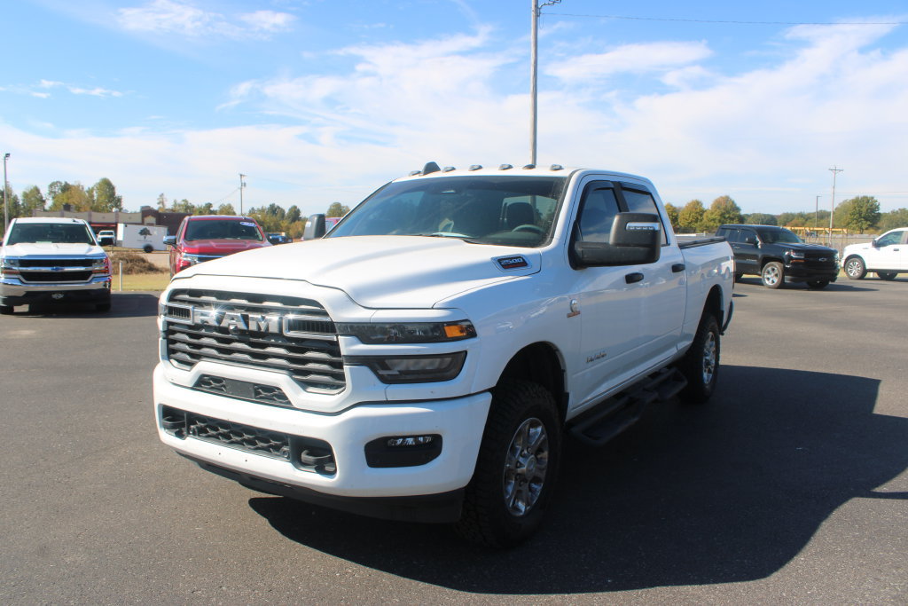 Used 2025 RAM 2500 Big Horn AWD/4WD image 4