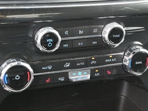 Used 2022 Ford F150 XLT w/ Equipment Group 302A High image 17