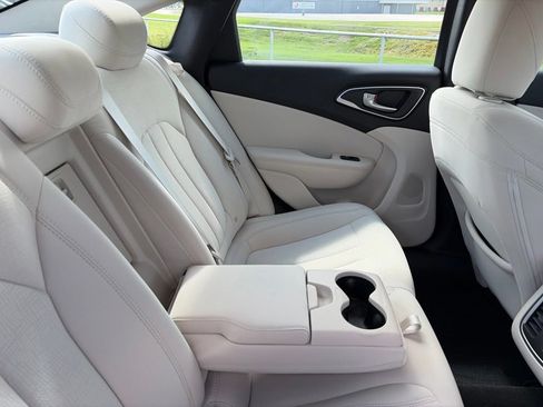 Used 2015 Chrysler 200 Limited w/ Convenience Group FWD image 33