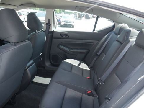 Used 2024 Nissan Altima 2.5 SV FWD image 20