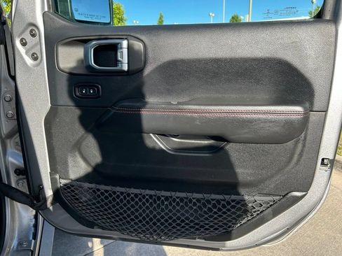 Used 2019 Jeep Wrangler Unlimited Rubicon w/ Cold Weather Group AWD/4WD image 31