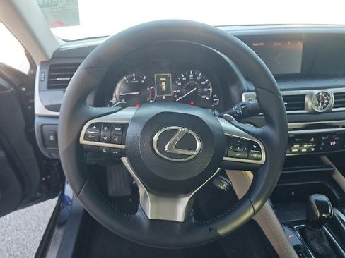 Used 2016 Lexus GS 200t RWD image 5