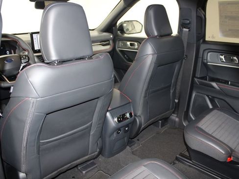 New 2026 Ford Explorer ST-Line w/ ST-Line Street Pack image 27