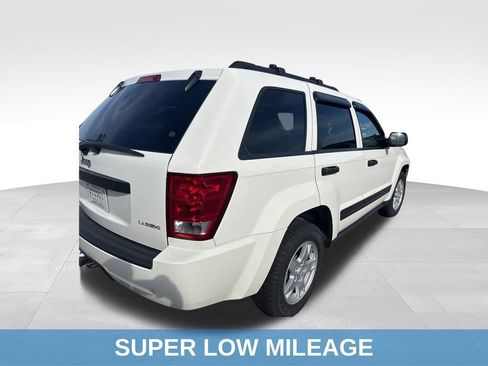 Used 2005 Jeep Grand Cherokee Laredo AWD/4WD image 8