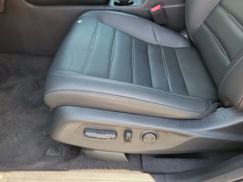 Used 2023 Honda CR-V EX-L image 5