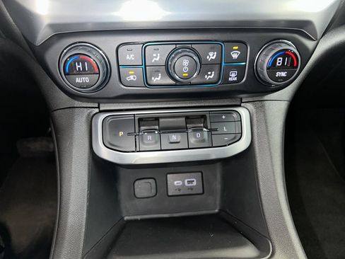 Certified 2023 GMC Acadia SLE w/ Driver Convenience Package image 13