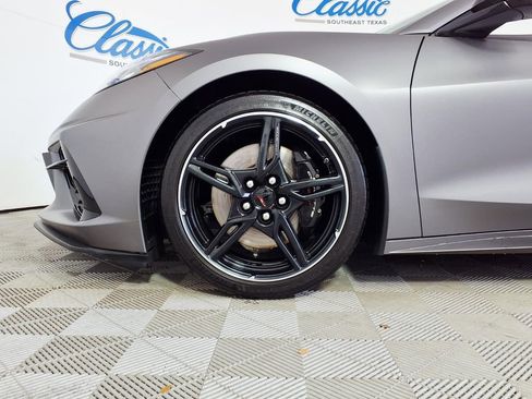 Used 2021 Chevrolet Corvette Stingray Preferred Cpe w/ Z51 Performance Package RWD image 7