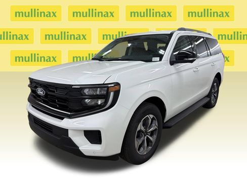 New 2027 Ford Expedition Active RWD image 13