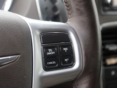 Used 2013 Chrysler Town & Country Limited w/ Trailer Tow Group image 20