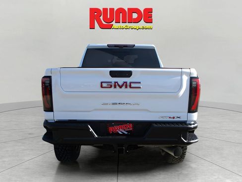 Used 2024 GMC Sierra 2500 AT4X AWD/4WD image 4