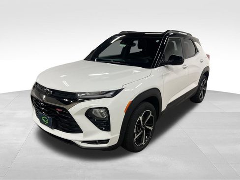 Certified 2023 Chevrolet TrailBlazer RS w/ Sun and Liftgate Package AWD/4WD image 5