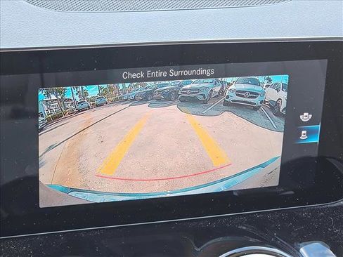 Used 2022 Mercedes-Benz GLB 250 image 13