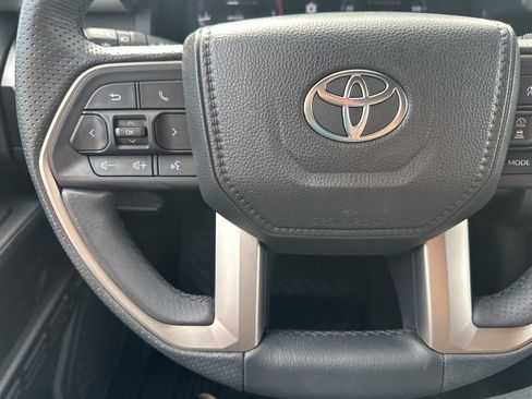 Certified 2026 Toyota 4Runner TRD Off-Road Premium AWD/4WD image 9