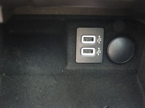 Used 2019 Lincoln Continental AWD w/ Equipment Group 500A image 30