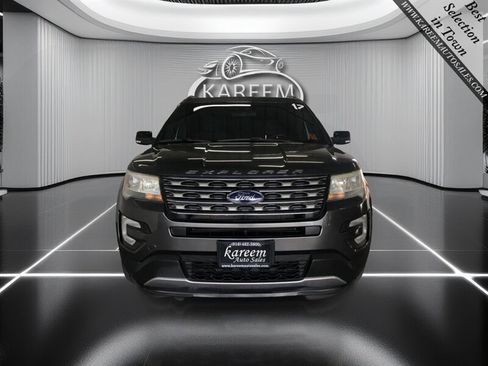 Used 2017 Ford Explorer XLT AWD/4WD image 2
