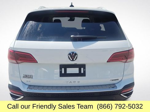 Used 2024 Volkswagen Taos SE w/ Black Wheel Plus Package AWD/4WD image 5