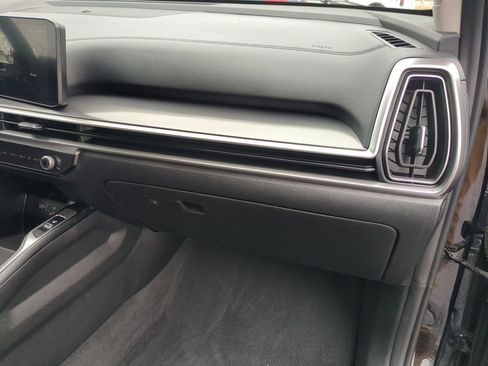 Certified 2024 Kia Sorento S image 30