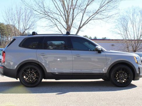Used 2022 Kia Telluride SX w/ SX Prestige Package image 8
