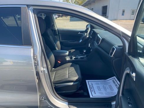 Used 2020 Kia Sportage LX image 13